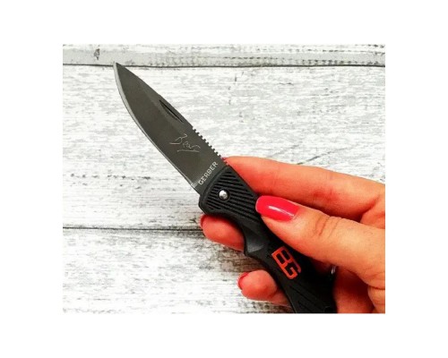 Ніж туриста складний